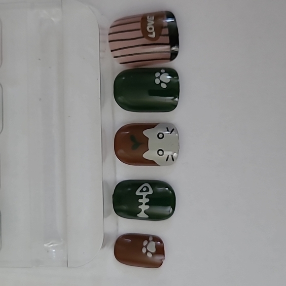 2/$16 Kitty Cat Press On Nails - Picture 11 of 15